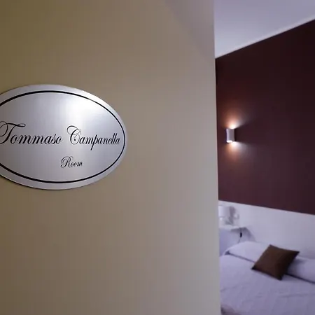 Leus B&B 레조디칼라브리아