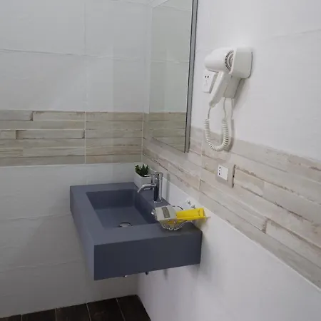 Leus B&B 레조디칼라브리아