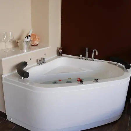 Bed & Breakfast Leus 4*