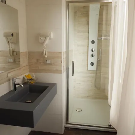 Couette-café Leus 4*