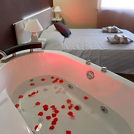 Leus Bed & Breakfast 4*
