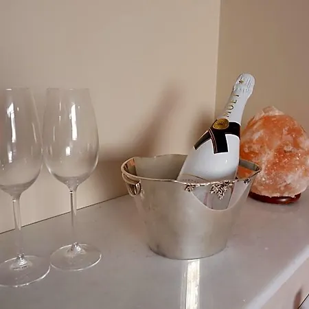 Bed & Breakfast Leus 4*