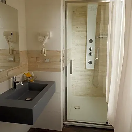 Leus 4* Reggio di Calabria