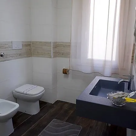 Bed & Breakfast Leus 4*